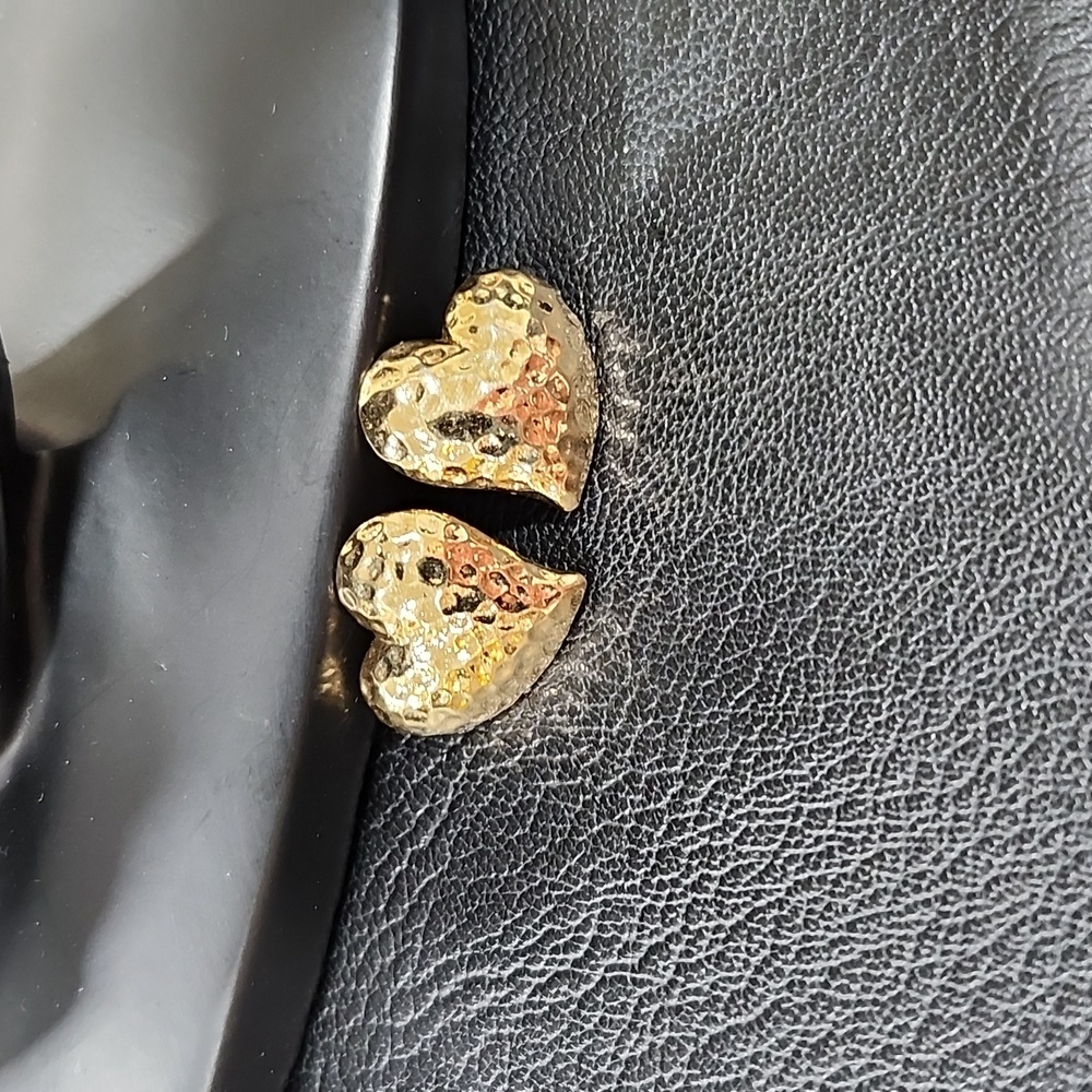 VINTAGE AVON GOLD HEART STUD EARRINGS